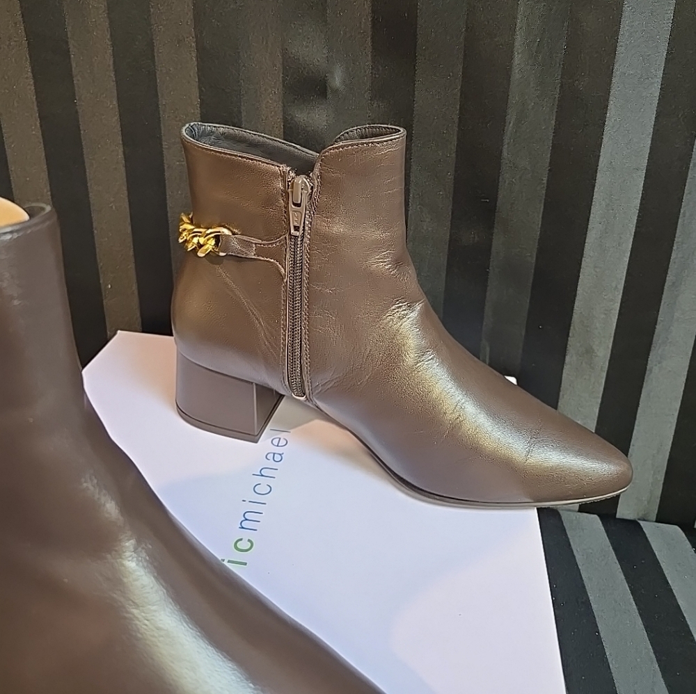 Women EU 36 & 37 Eric Michael Turin Cordero Brown Chain Accent Leather Zip Boots - Picture 11 of 16